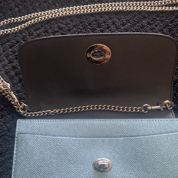 Coach Metallic Skyblue Leather
Chain Crossbody Bag- F22828 - Picture 8 of 12
